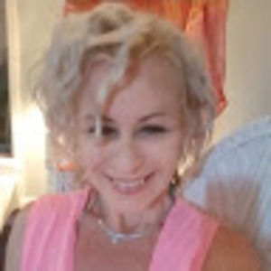 Meet your Posher, Carolyn